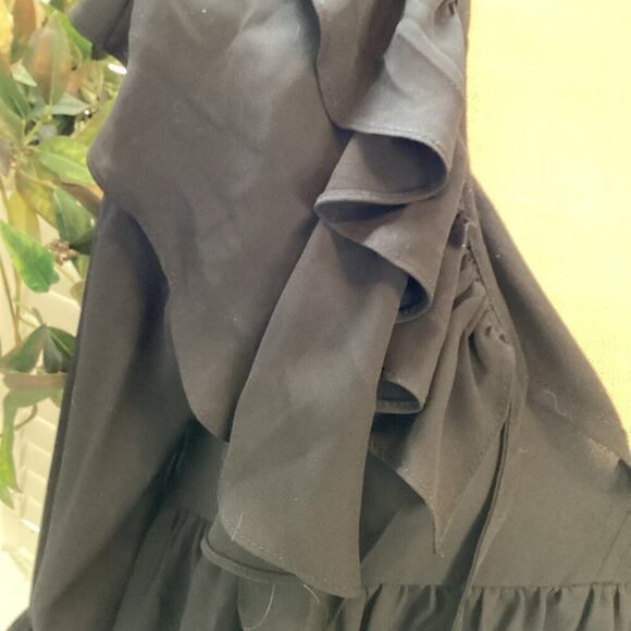 MOON RIVER BLACK BELLS SLEEVE FLOWY BLOUSE SIZE XS (PIT TO PIT 18 INCHES) 1233 - Picture 2 of 7